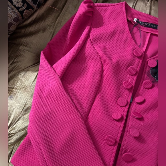 Pink Textured Button-Up Top - Picture 2 of 6